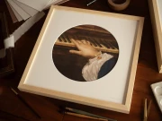 Reprodukcja "Pianino" w passe-partout i drewnianej ramie