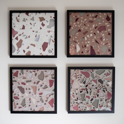 Sztuka nieomieszkania - wycinanki Lastryko w czarnych aluminiowych ramach